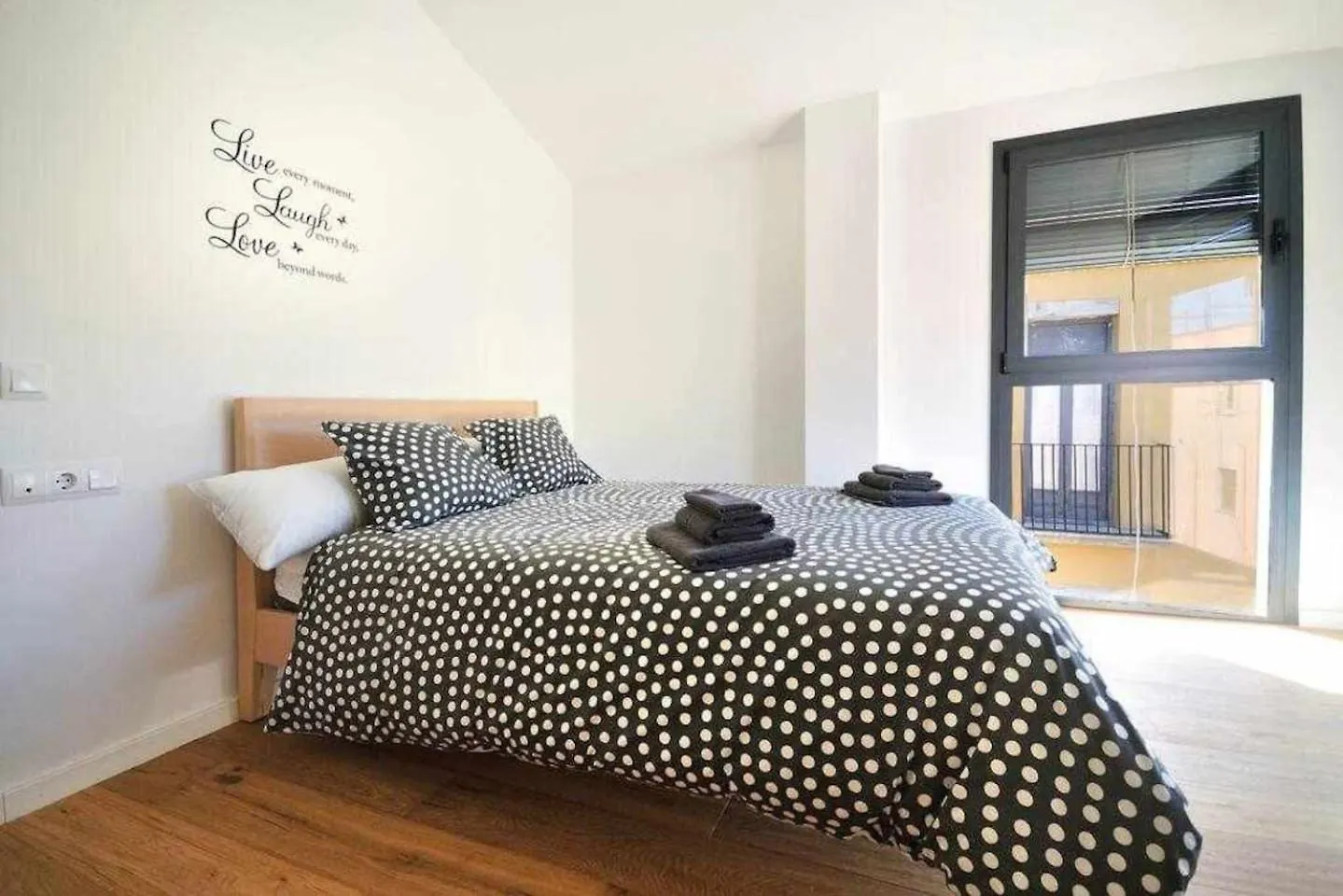 Stunning Apartment W Amazing Views In Girona Spain